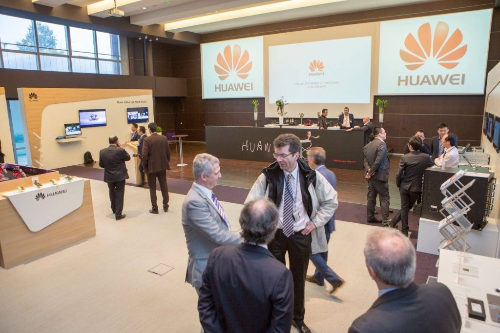 LANCEMENT DE PRODUIT, HUAWEI, PSA